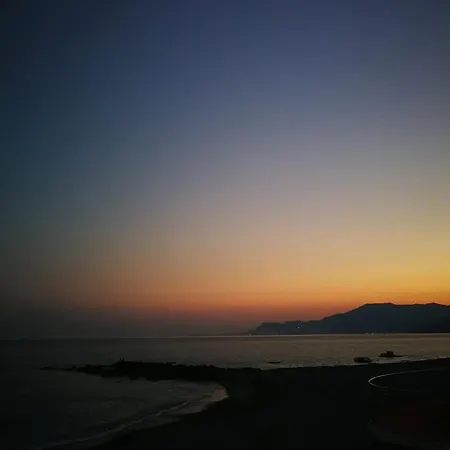 Casa Serena Апартаменты Бордигера